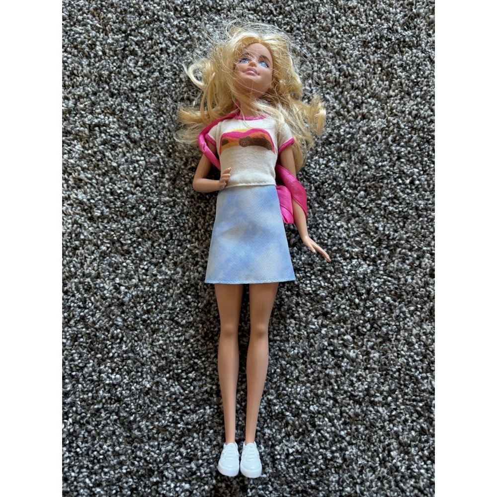 2015 Mattel Barbie Doll Blonde Hair Blue Eyes Bent Arm + Outfit